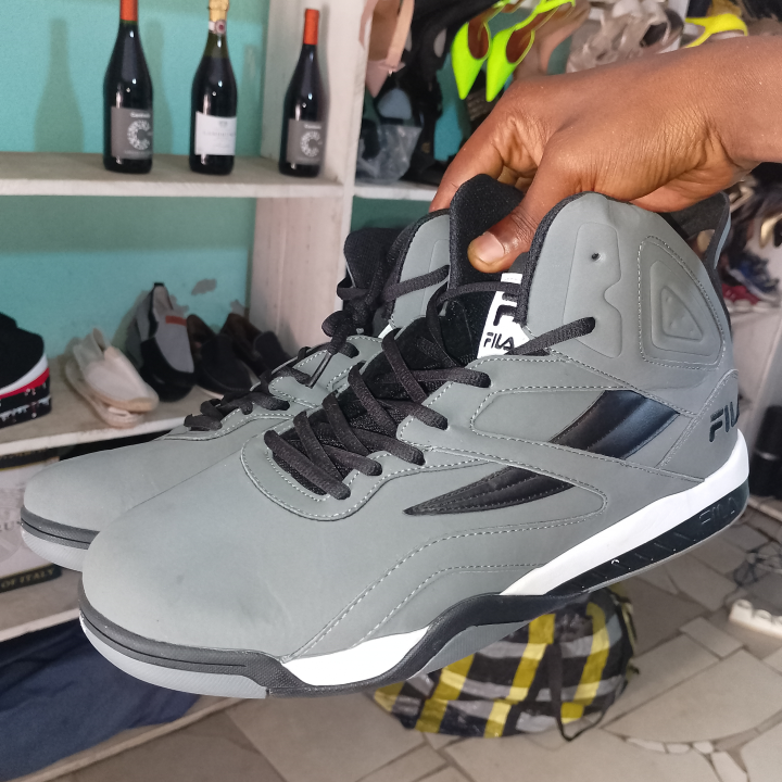 FILA Sneakers