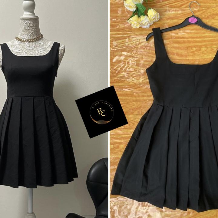 Black pleated gown