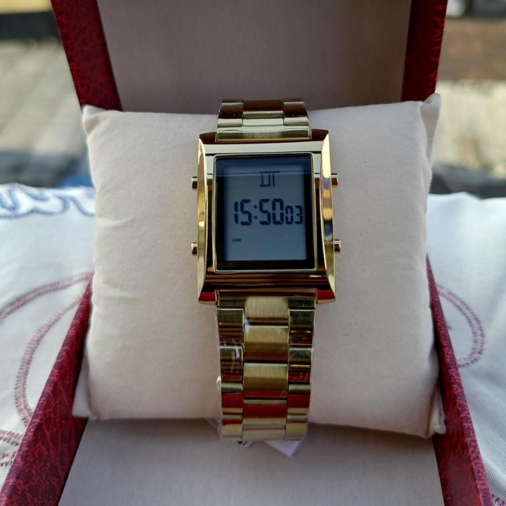 montre doré