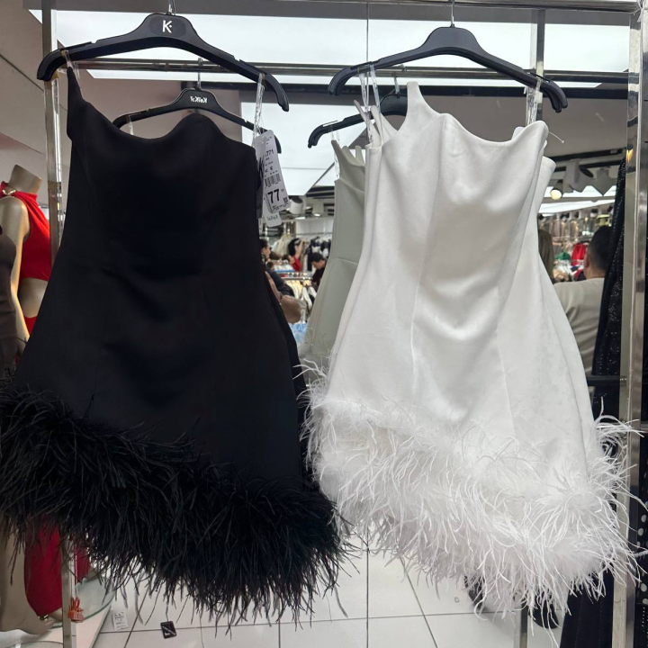 Robe courte en satin