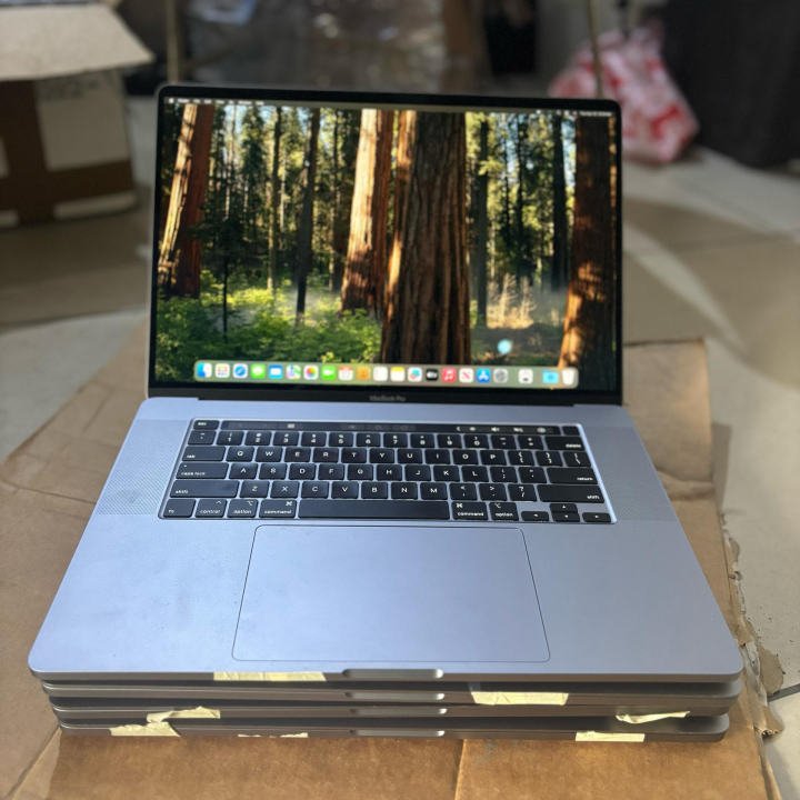 MacBook Pro 2019 16 Inches