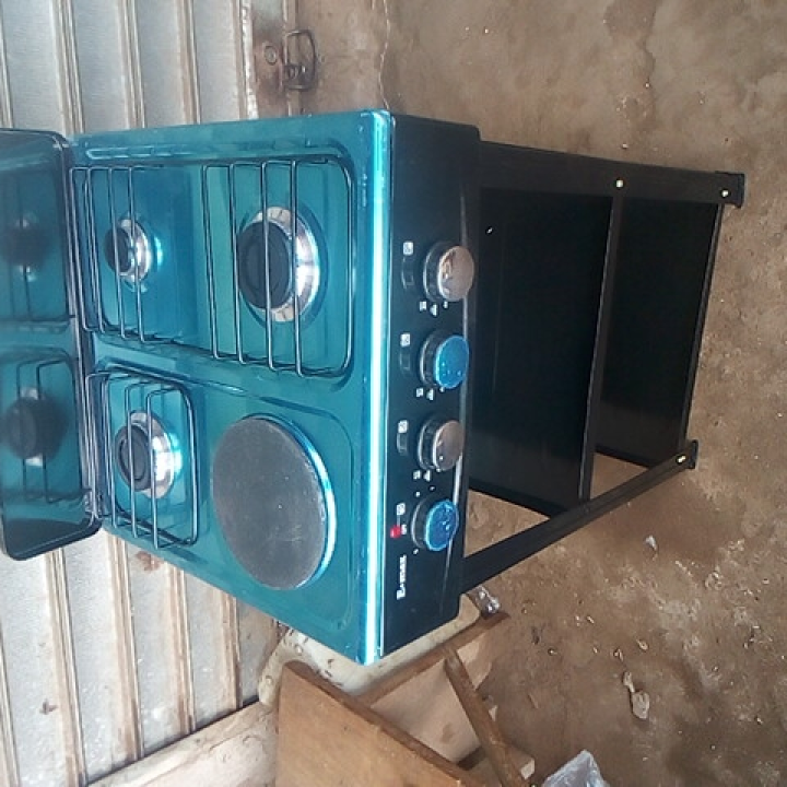 Gas Cooker is that takes light with gas