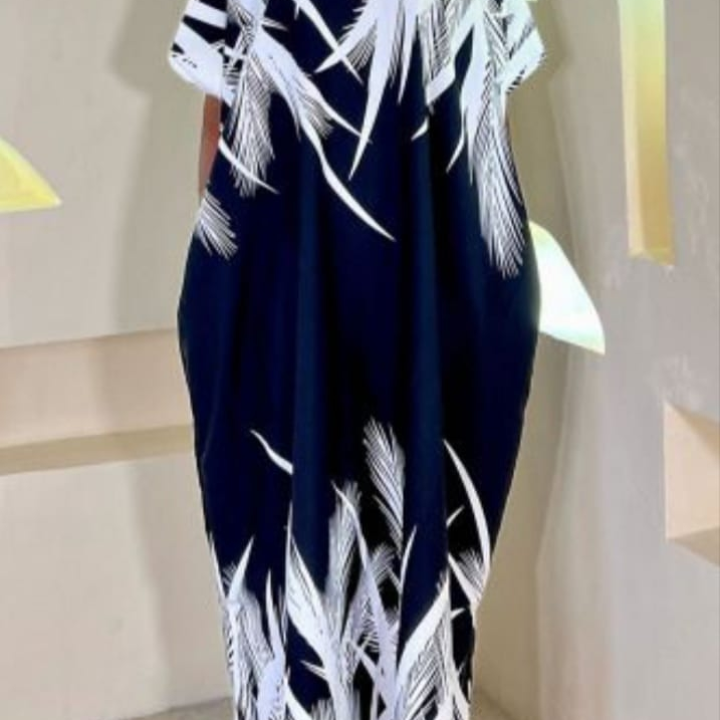 robe en soie bleu avec motif