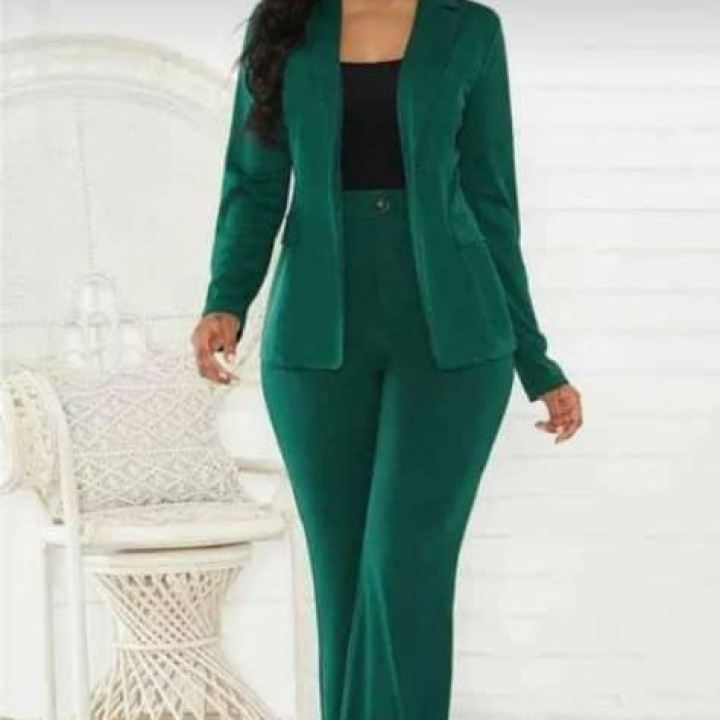 tailleur femme couleur verte
