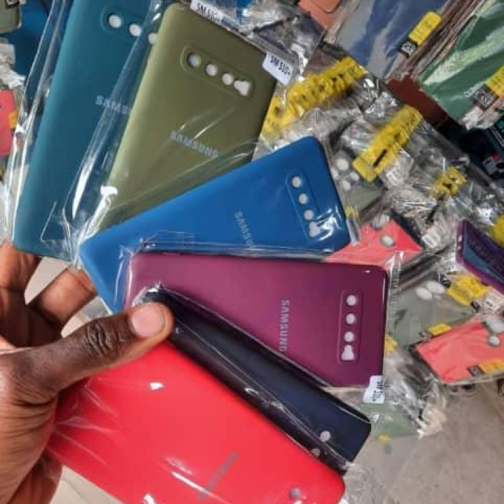 pochette téléphone