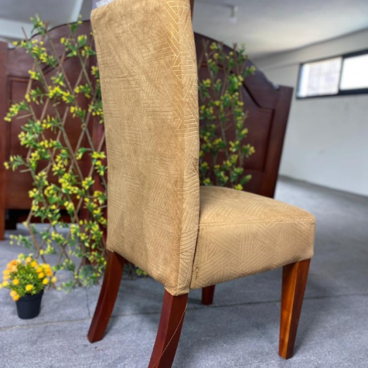 chaise marron