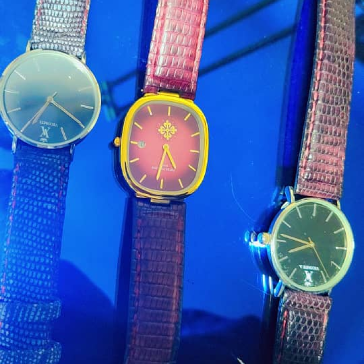 montre classique a quartz