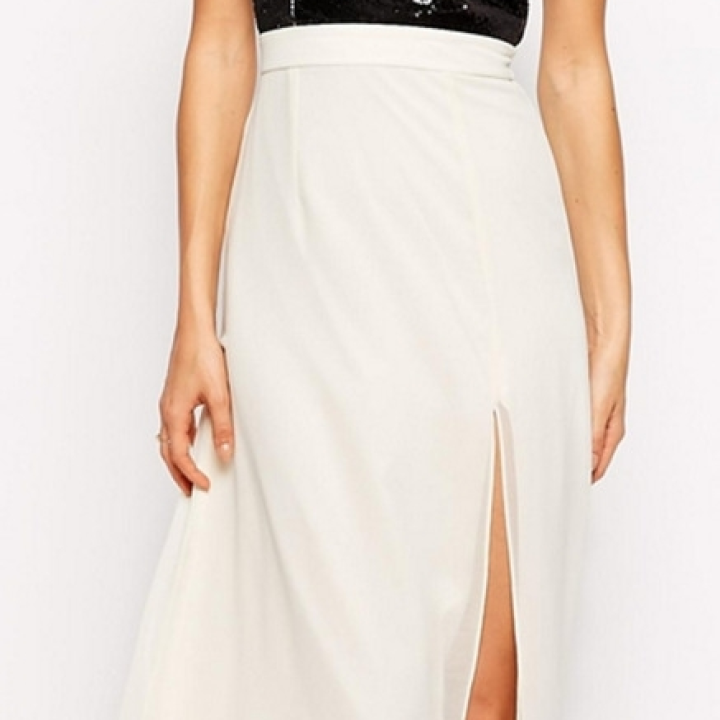 robe noire blanche