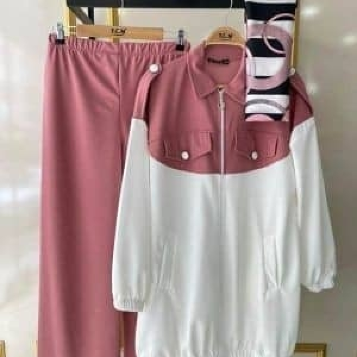 ensemble femme (pantalon et haut rose)