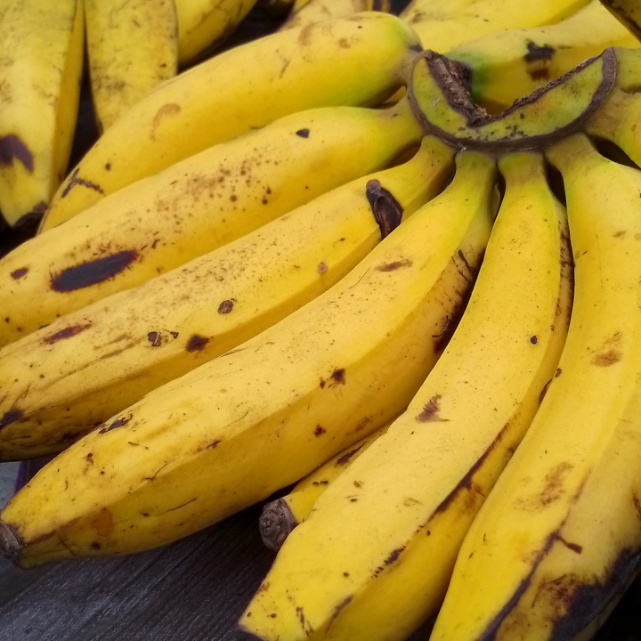 Banana (naturally ripened)