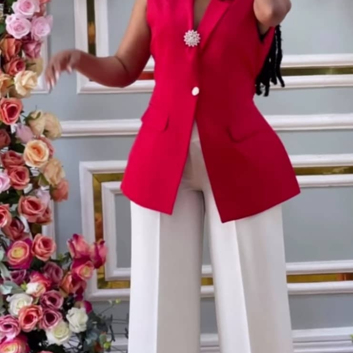 ensemble tailleur rouge blanche