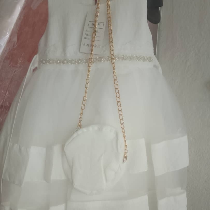 robe enfant blanche