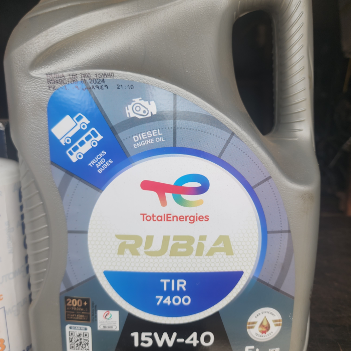 Rubia Engine oil