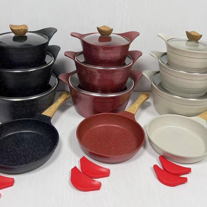 Cooking pots