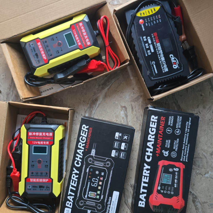 CAR BATTERY CHARGER