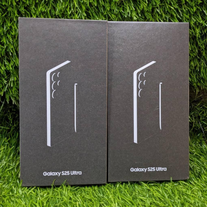 Samsung Galaxy s25 ultra … 
512 gig 
Brand new sealed … 
900k