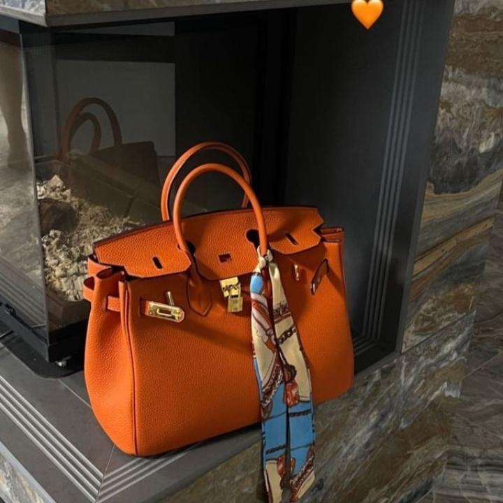 sac Hermès Paris disponible,couleur noire uniquement,petit modèle