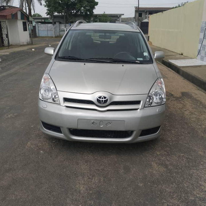 Toyota COROLLA verso