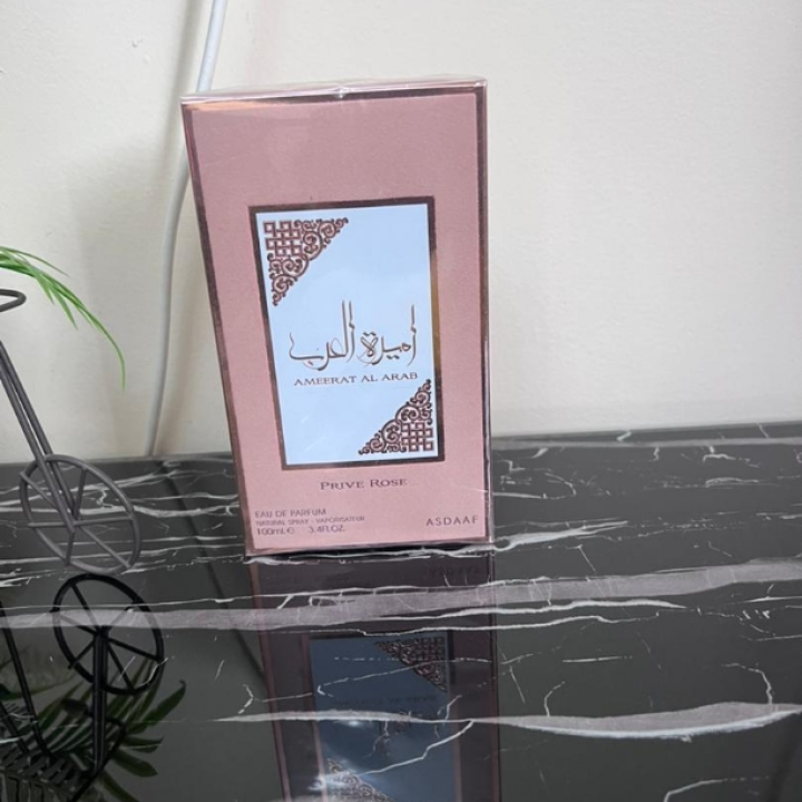 PRIVÉ ROSE parfums