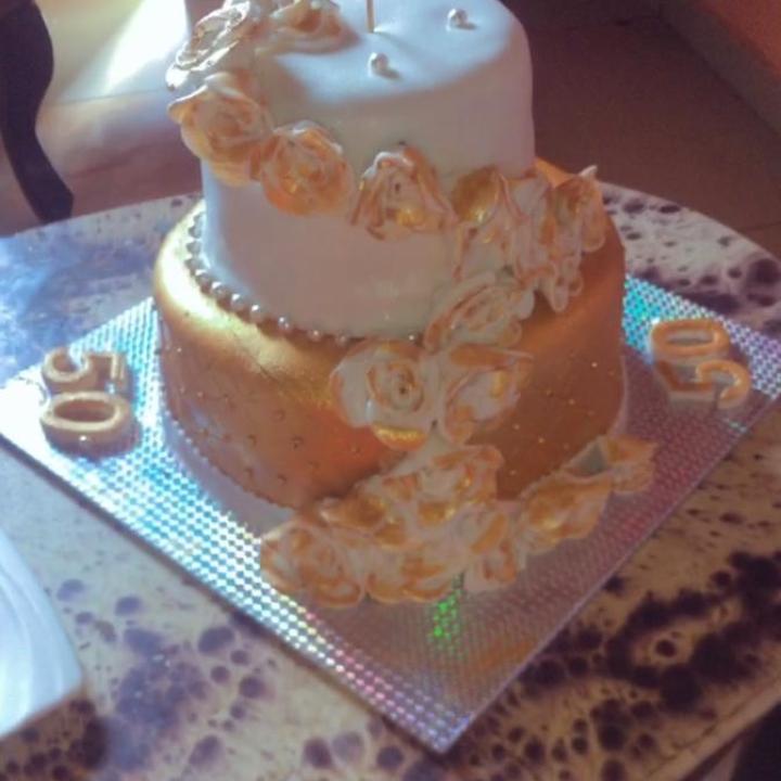 fondant birthday cake