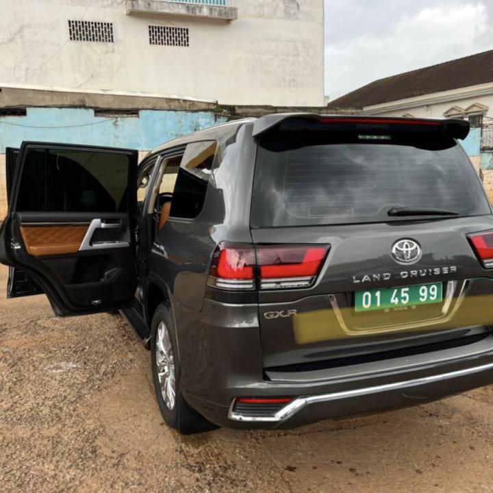 TOYOTA LAND CRUISER 2009 transformé en 2022