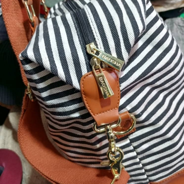 Traveling bag