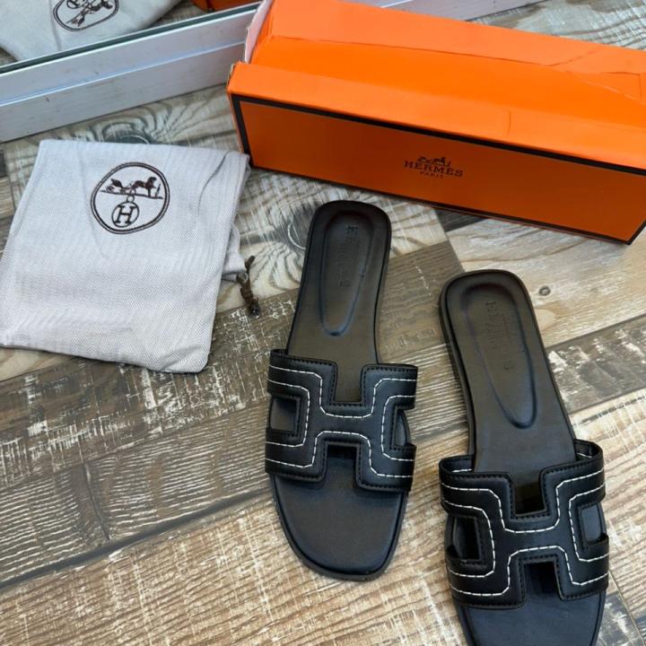 slippers