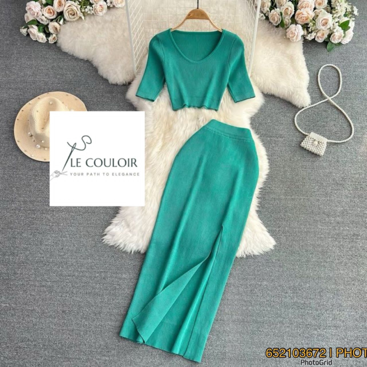 ensemble femme ( crop top, jupe)