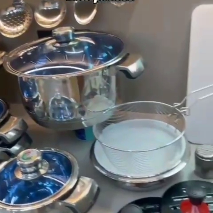 ensemble casseroles