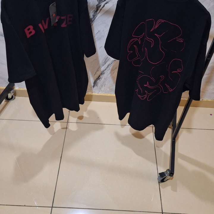 tee shirt noire