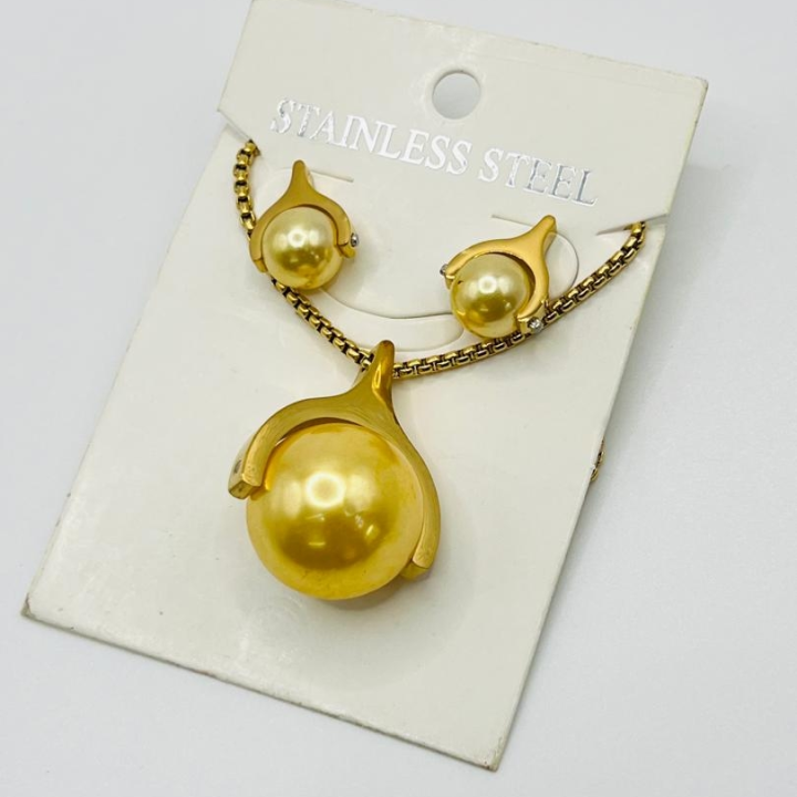 collier doré