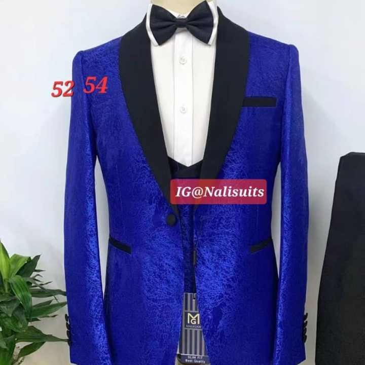 costume bleu