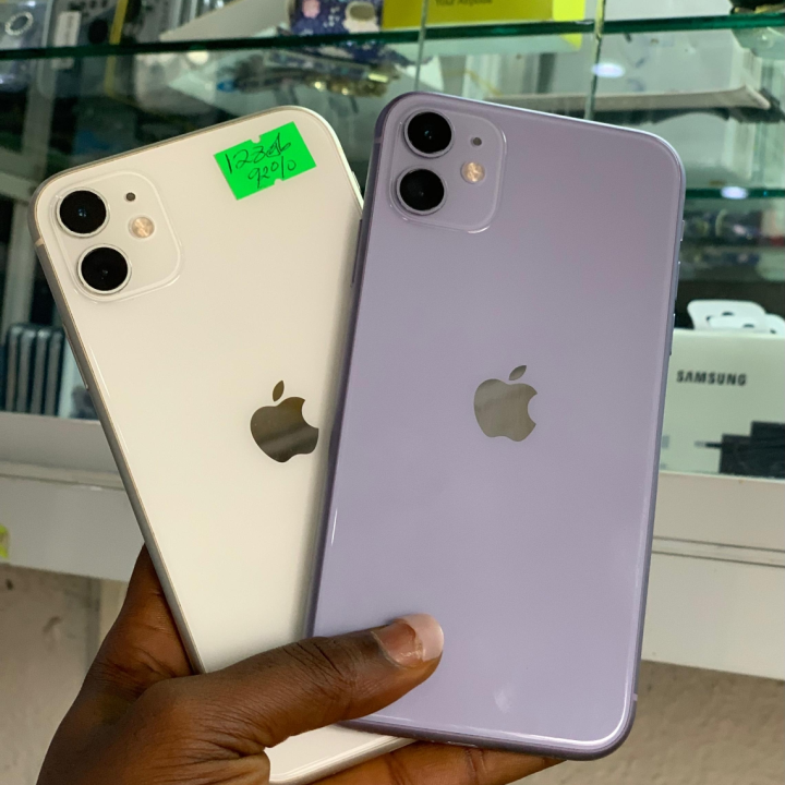 iPhone 11, 128gb,93% and 92%……