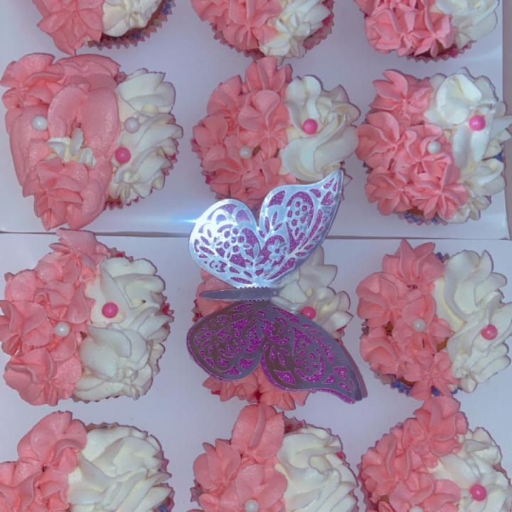 12 cupcakes