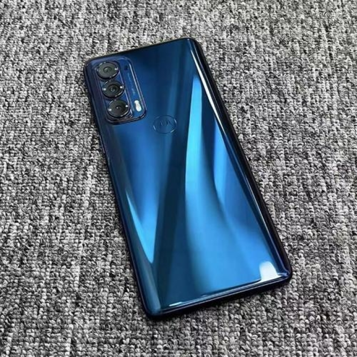 moto edge 5G U.W