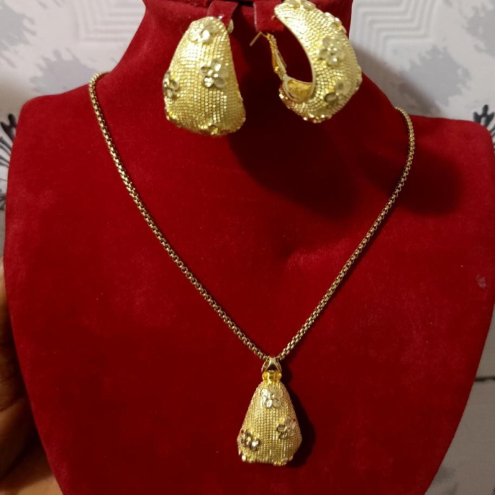 ensemble collier doré