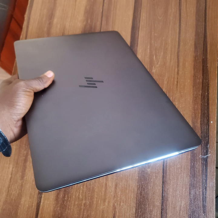 HP ZBook Studio G4 – Core i7 7th Gen Mobile Workstation, with 4gb dedicated Nvidia Graphics, 16Gb RAM, 512Gb SSD*