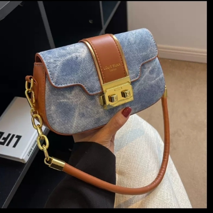 Shoulder bags
