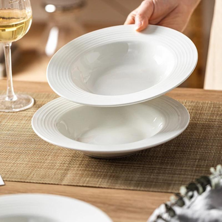 douzaine de plats creux de service