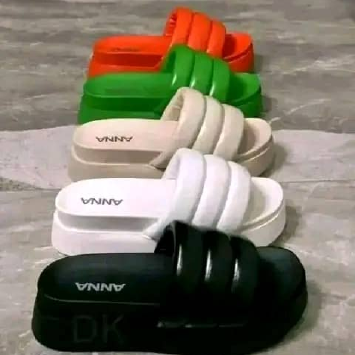 Female slippers