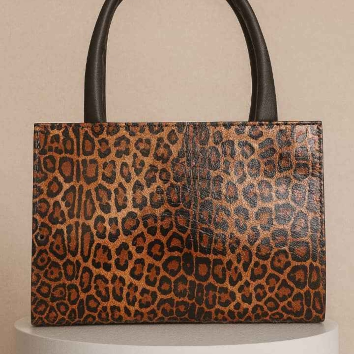 Hand bag