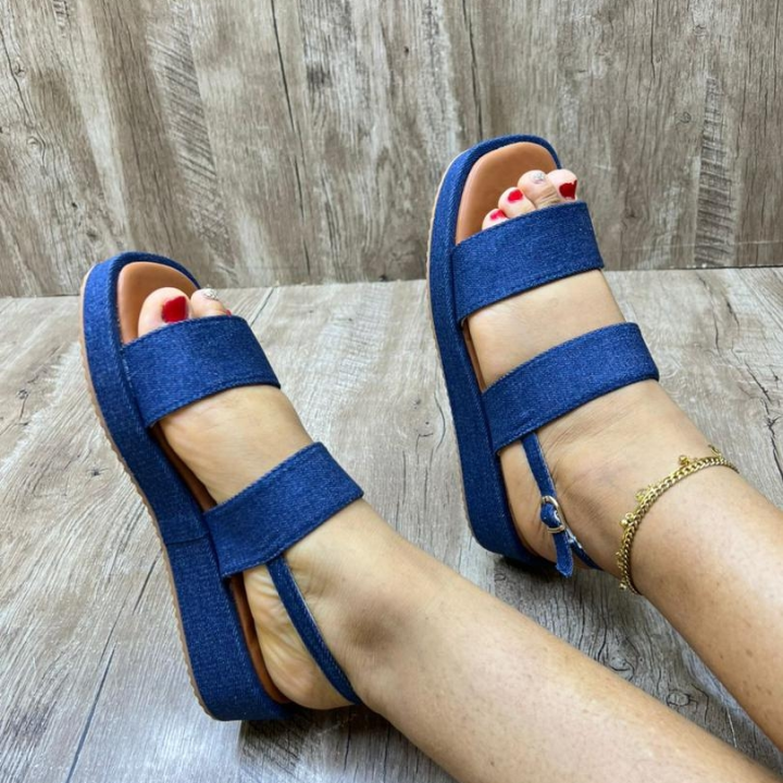 pieds nus femme