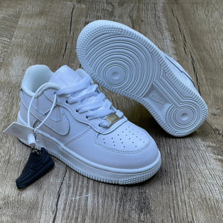 tennis blanche