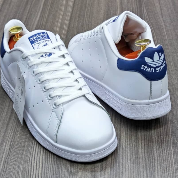 tenis blanche